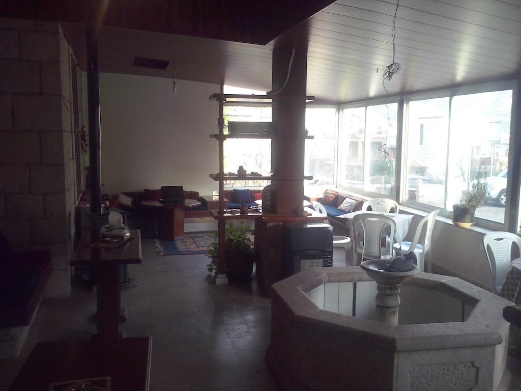 Bcharré Tiger House Guest House מראה חיצוני תמונה
