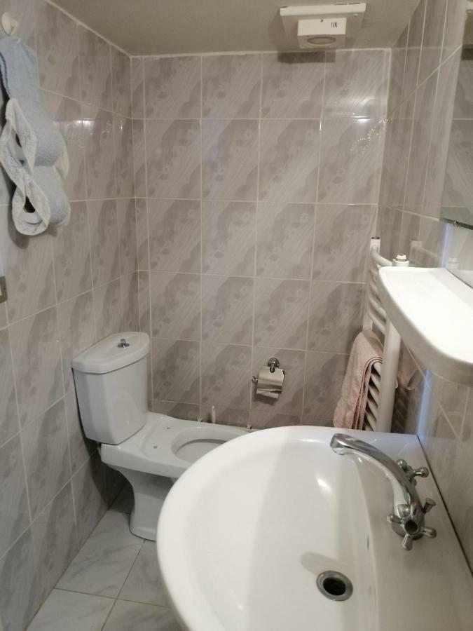 Bcharré Tiger House Guest House מראה חיצוני תמונה