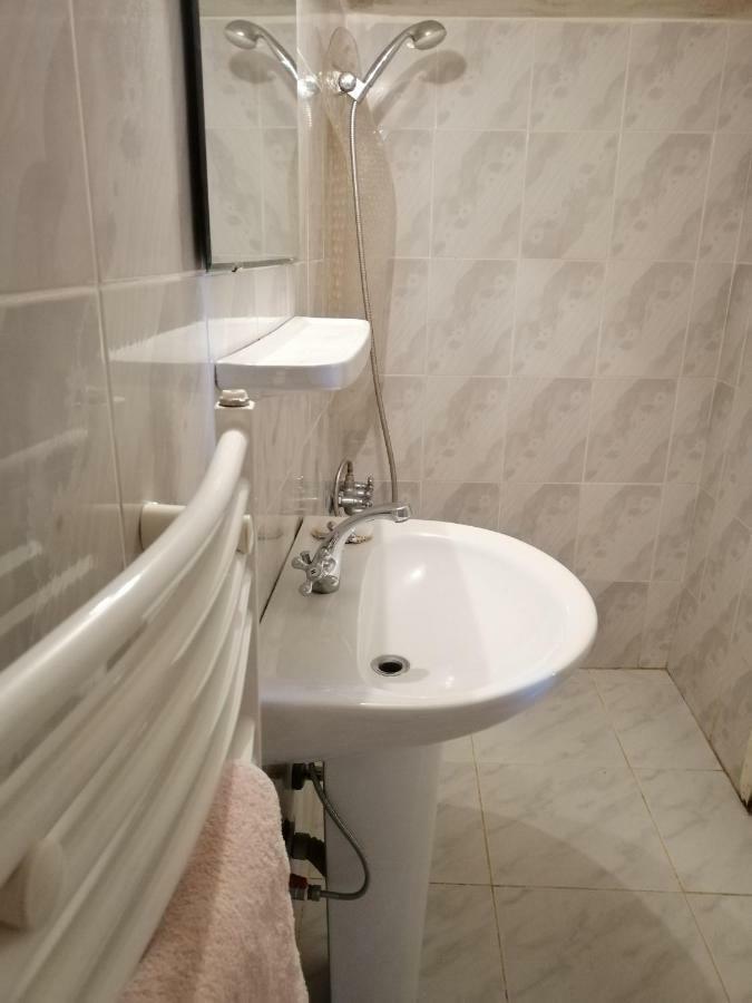 Bcharré Tiger House Guest House מראה חיצוני תמונה