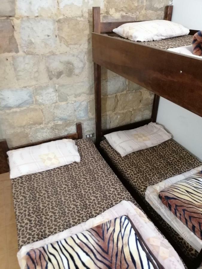 Bcharré Tiger House Guest House מראה חיצוני תמונה
